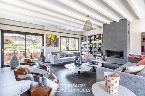Ancien cuvage de 1850 à la rénovation contemporaine avec dépendances et piscine