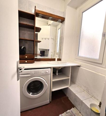 Appartement 2 pièces dernier étage à 100 mètres de la Place Graslin