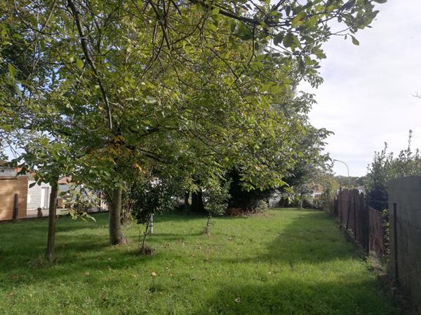 Terrain Moutiers Les Mauxfaits 690 m2