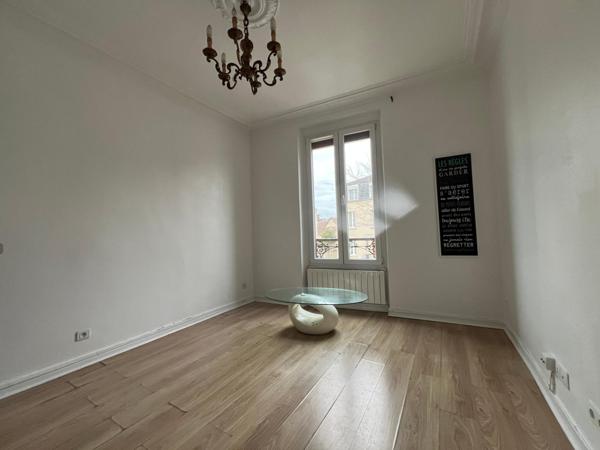 Appartement à MANTES-LA-VILLE, 78711 - 2 pièces 33m²