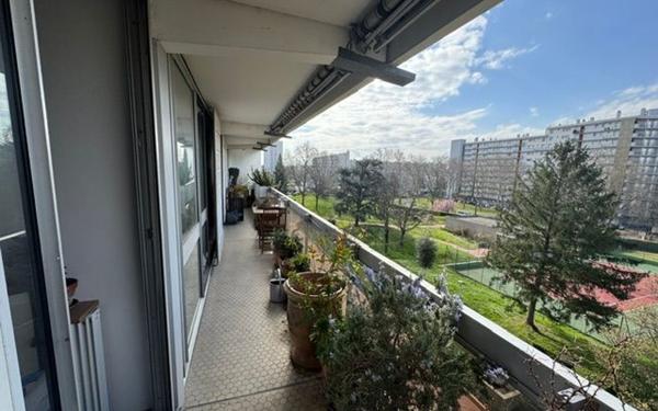 Appartement à louer    2 pièces • 74,58 m2 Lyon 8