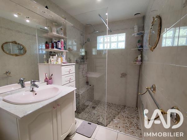 Maison à vendre 5 pièces 133 m² Beaufort-en-Anjou