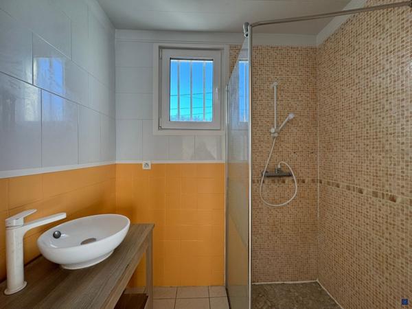 MAISON plain-pied 4 chambres centre de Médis