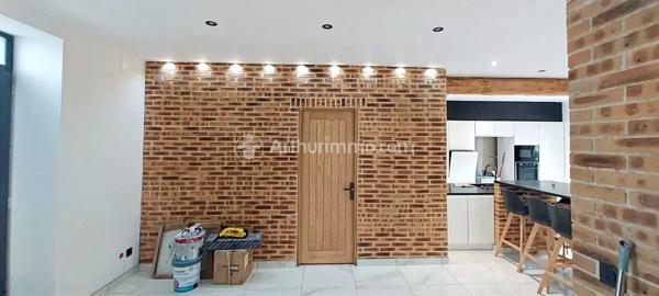 Vente                                                      Maison
                        
                     6 pièces                      160 m2                     à Castres