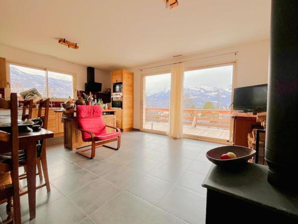 Maison T4 de plain-pied, belle vue sur les Ecrins