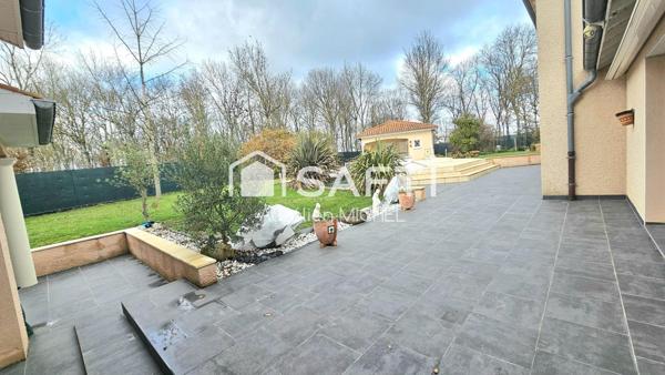 Grande maison familiale 236 m² avec piscine – Calme absolu – À 30 km de Lyon