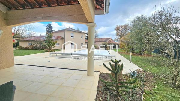 Grande maison familiale 236 m² avec piscine – Calme absolu – À 30 km de Lyon