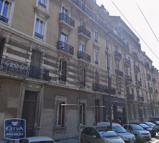 Appartement à louer 2 pièces 67.35m²