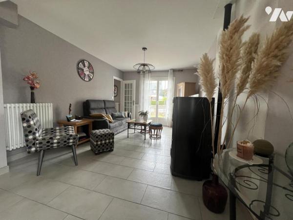 INZINZAC LOCHRIST proche bourg maison de type 7 en parfait état sur 471 M² de terrain