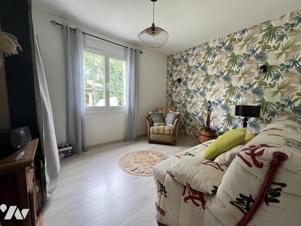 INZINZAC LOCHRIST proche bourg maison de type 7 en parfait état sur 471 M² de terrain