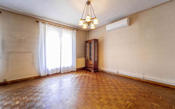 Maison à vendre    4 pièces •  Saint-Julien-en-Born