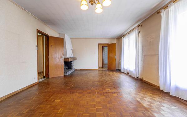 Maison à vendre    4 pièces •  Saint-Julien-en-Born