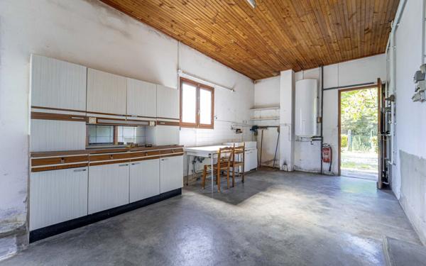 Maison à vendre    4 pièces •  Saint-Julien-en-Born