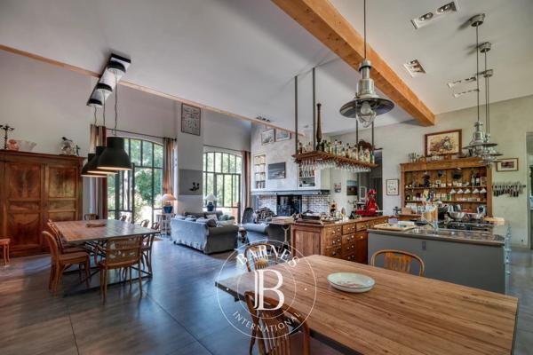 Anet, Maison 6 Chambres -  435 m² à vendre