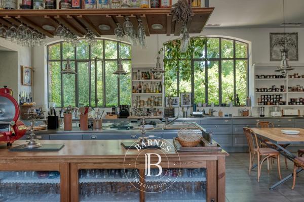 Anet, Maison 6 Chambres -  435 m² à vendre