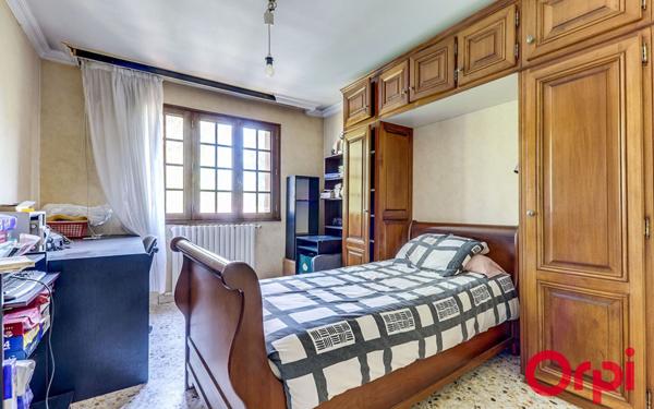 Maison à vendre    6 pièces •  Villeneuve-la-Garenne