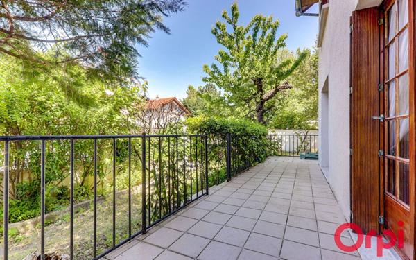 Maison à vendre    6 pièces •  Villeneuve-la-Garenne