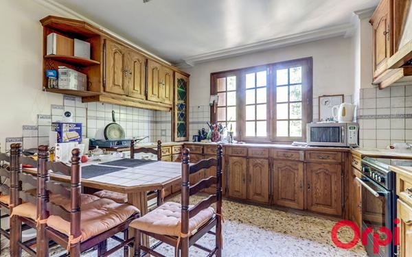 Maison à vendre    6 pièces •  Villeneuve-la-Garenne