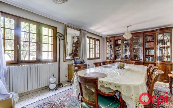 Maison à vendre    6 pièces •  Villeneuve-la-Garenne