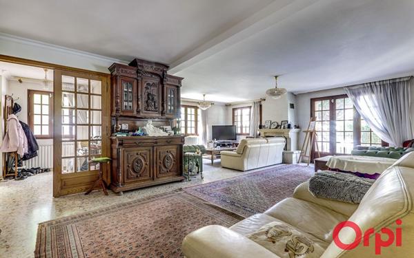 Maison à vendre    6 pièces •  Villeneuve-la-Garenne