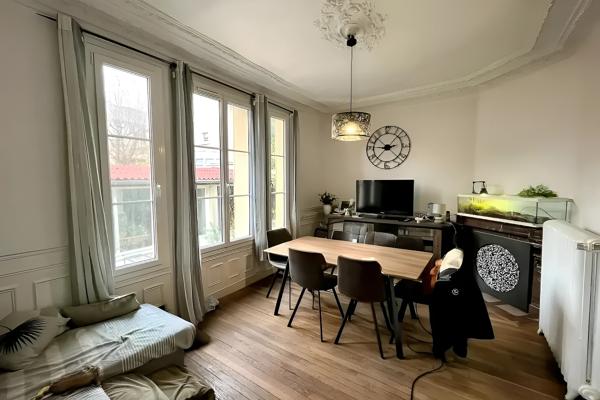 Maison
                                                                                                                                                                                                                                                                                                                        9 pièce(s)                                                                                                                                                                                                          5 chambre(s)                                                                                                                                                                                                          212  m²