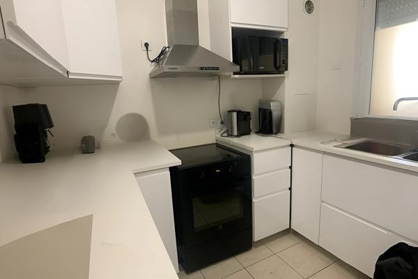 Appartement
                                                                                                                                                                                                                                                                                                                        3 pièce(s)                                                                                                                                                                                                          2 chambre(s)                                                                                                                                                                                                          80  m²
