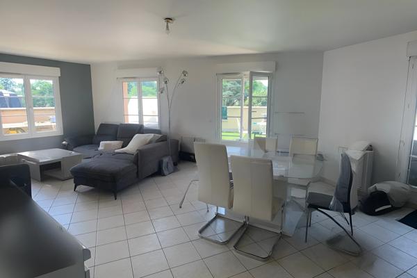 Appartement
                                                                                                                                                                                                                                                                                                                        3 pièce(s)                                                                                                                                                                                                          2 chambre(s)                                                                                                                                                                                                          80  m²