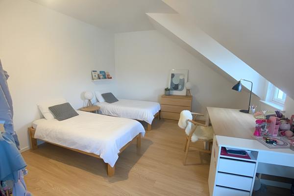 Appartement
                                                                                                                                                                                                                                                                                                                        3 pièce(s)                                                                                                                                                                                                          2 chambre(s)                                                                                                                                                                                                          80  m²