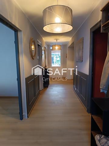 Maison 7 pièces de 197 m2 avec un terrain clos de 443 m2