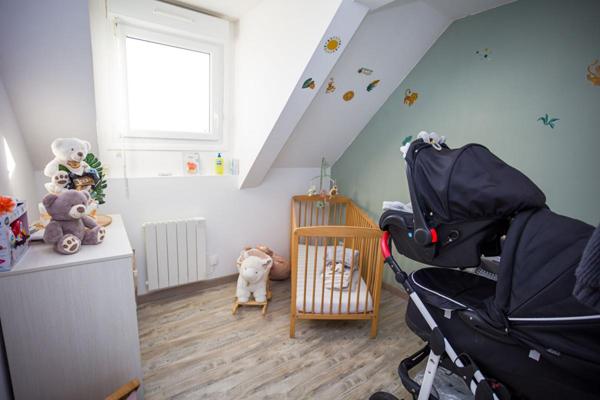 Exclusivité : Maison rénovée ,6 pièces , 3 chambres , Suite parentale , Plain-pied possible , Jardin , Garage , Dépendances Pleubian ,Proche mer et commerces