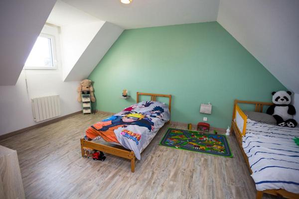 Exclusivité : Maison rénovée ,6 pièces , 3 chambres , Suite parentale , Plain-pied possible , Jardin , Garage , Dépendances Pleubian ,Proche mer et commerces