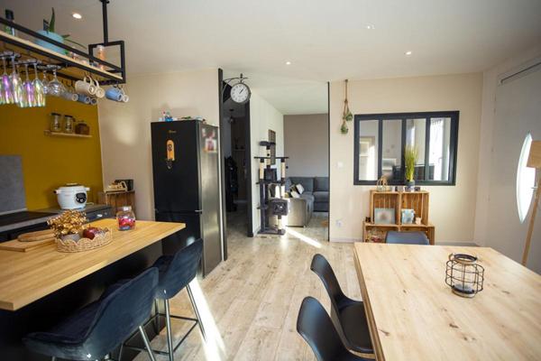 Exclusivité : Maison rénovée ,6 pièces , 3 chambres , Suite parentale , Plain-pied possible , Jardin , Garage , Dépendances Pleubian ,Proche mer et commerces