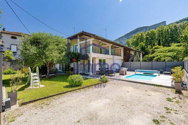 Maison 6 pièces                                        - 38340 Voreppe Réf : 21572