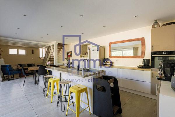 Maison 6 pièces                                        - 38340 Voreppe Réf : 21572