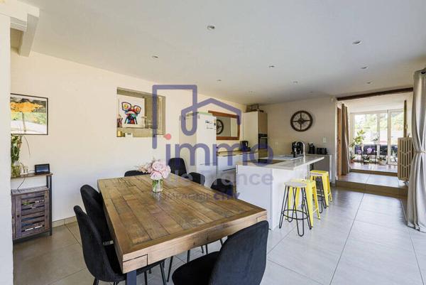 Maison 6 pièces                                        - 38340 Voreppe Réf : 21572