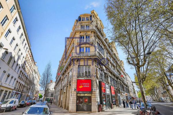 Appartement 4 pièces                                        - 69003 Lyon 3e  Arrondissement Réf : 21669