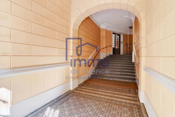 Appartement 4 pièces                                        - 69003 Lyon 3e  Arrondissement Réf : 21669