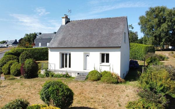 Maison à vendre    5 pièces • 104,46 m2 Plouguernével