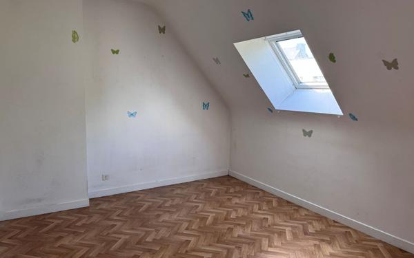 Maison à vendre    5 pièces • 104,46 m2 Plouguernével