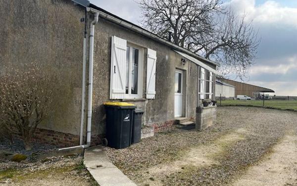 Maison à louer    3 pièces •  Croutoy