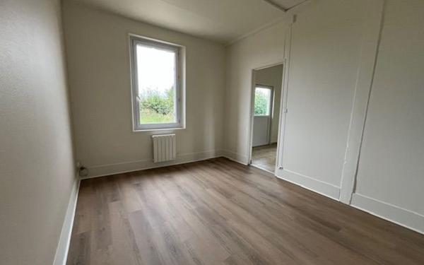 Maison à louer    3 pièces •  Croutoy