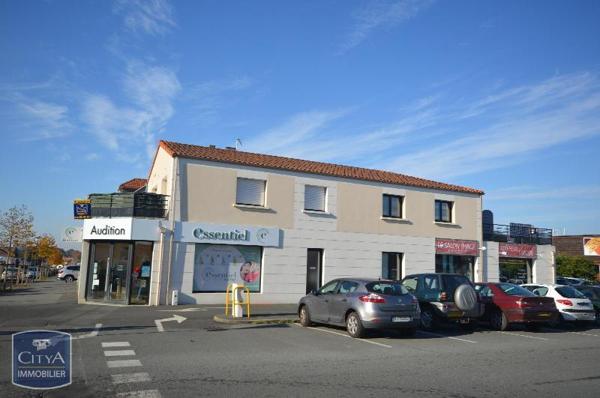 Appartement à louer 3 pièces 62.36m² Cholet (49300)