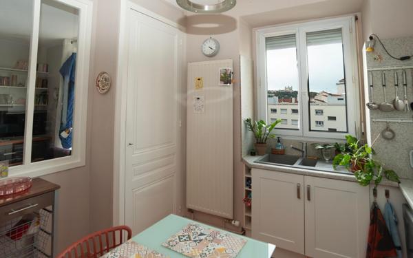 Appartement à vendre    2 pièces • 62 m2 Lyon 7