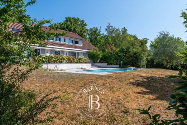 Charbonnières-les-Bains, Maison 6 Chambres -  199 m² à vendre