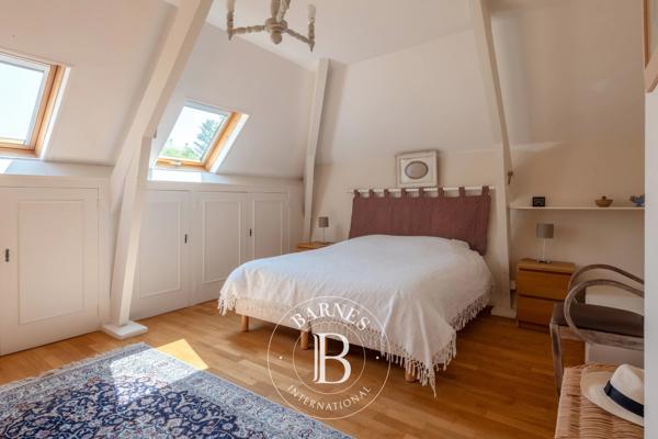 Charbonnières-les-Bains, Maison 6 Chambres -  199 m² à vendre