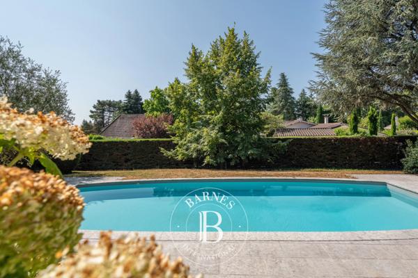 Charbonnières-les-Bains, Maison 6 Chambres -  199 m² à vendre
