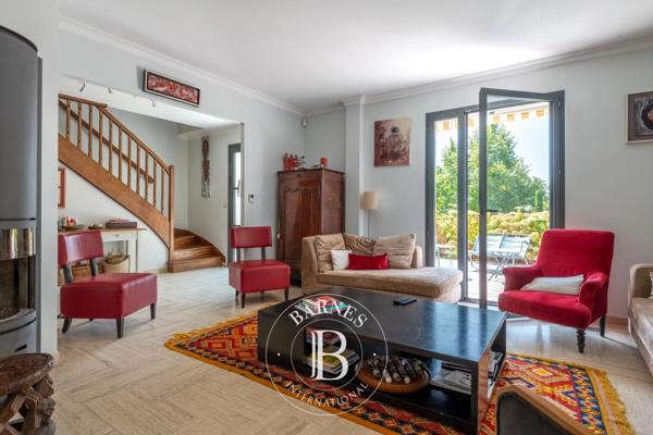 Charbonnières-les-Bains, Maison 6 Chambres -  199 m² à vendre