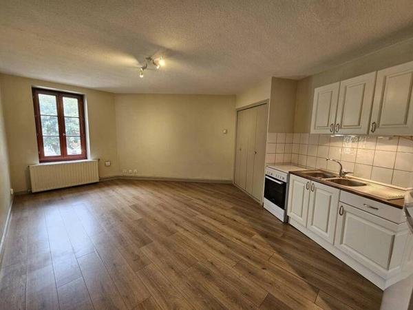 Appartement 1 pièce                                        - 42600 Montbrison Réf : 12636