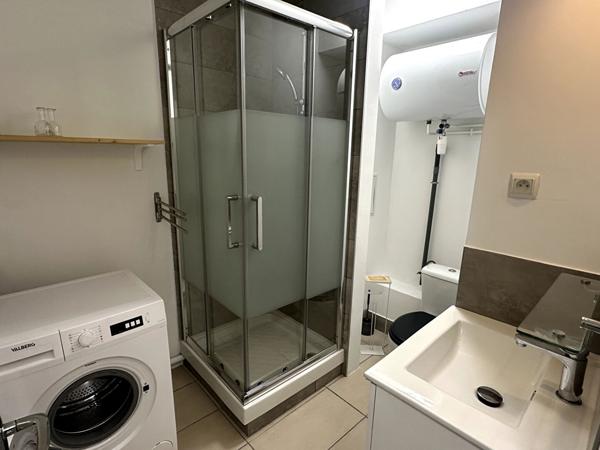 A LOUER ! T1 MEUBLÉ SUR NIMES