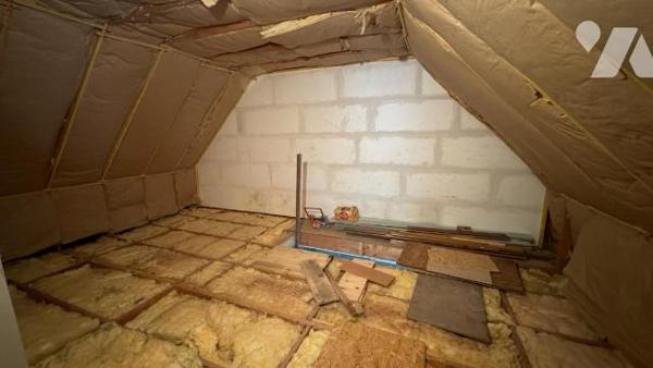 Proche de la mer, maison d'habitation.